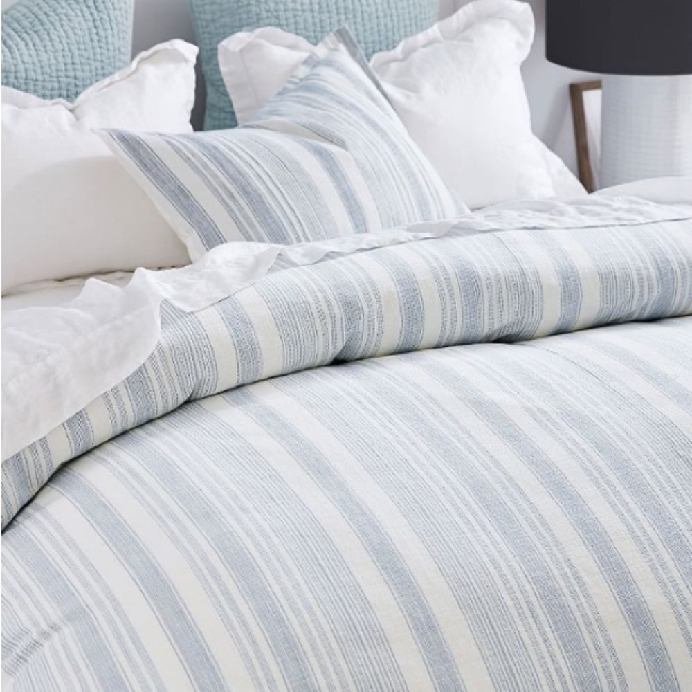Pottery Barn Hawthorn Stripe Duvet Cover Blue King New. - Picture 2 of 7